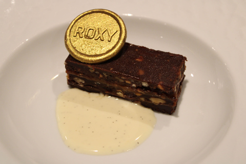 Rio de Janeiro: Roxy Dinner Show - Dinner + Drink & Show