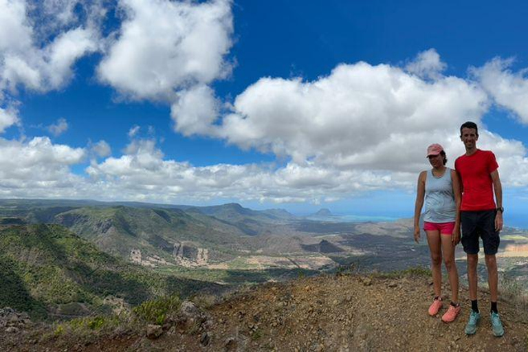 Maurice : randonnée guidée aux Trois MamellesMaurice : Randonnée guidée aux Trois Mamelles