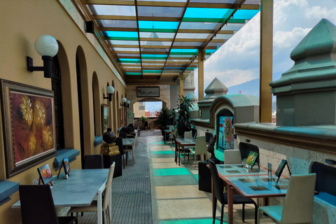 Medellín: Tour durch die Comuna 13, den Botero Park und den Metrocable mit einem lokalen Guide