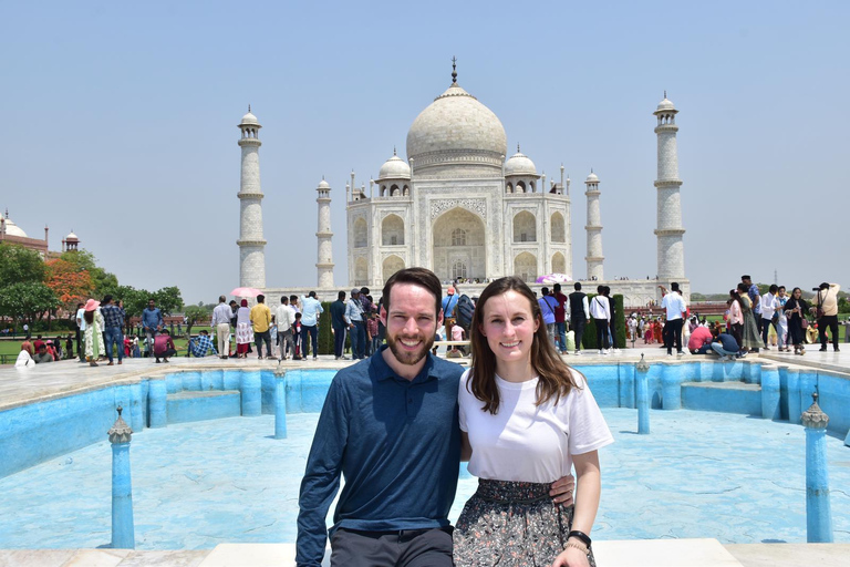 Delhi: Sunrise Taj Mahal en Agra Fort Groepstour