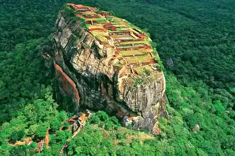 From : Kandy to Sigiriya Private Guide Tour by Tuk Tuk