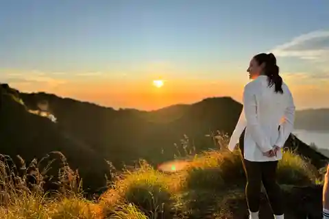 Bali: Mt Batur Sunrise Trekking with Breakfast & Hot Spring