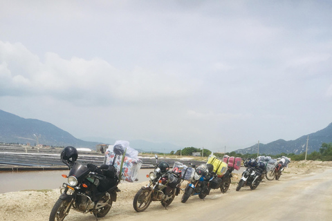 De Hue: excursão de 2 dias em motocicleta Easy Rider para Phong Nha