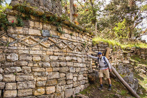 Chachapoyas: Mausoléus de Revash e Museu Leymebamba