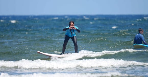 Corralejo: 4-Hour Surfing Lesson with Gear Included and Snack