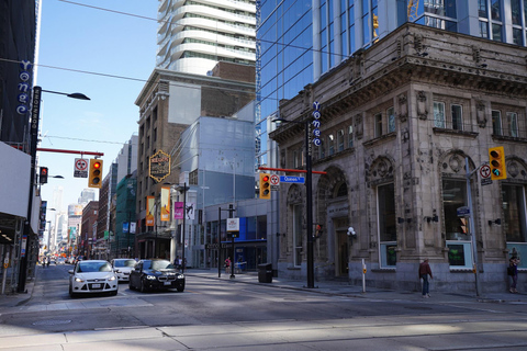 Toronto ICONIC Sightseeing Day Tour with Small Group Max 12 Tour Only