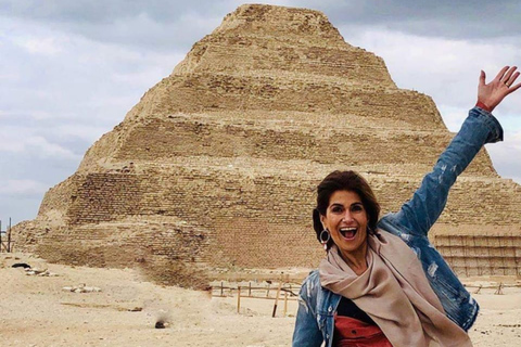 Cairo: Pirâmides, Memphis, Sakkara viagem de 1 diaTour particular incluindo traslados, guia de turismo, almoço e entrada