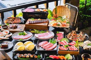 Bangkok: Über das Beef Lava Grill Buffet Paket