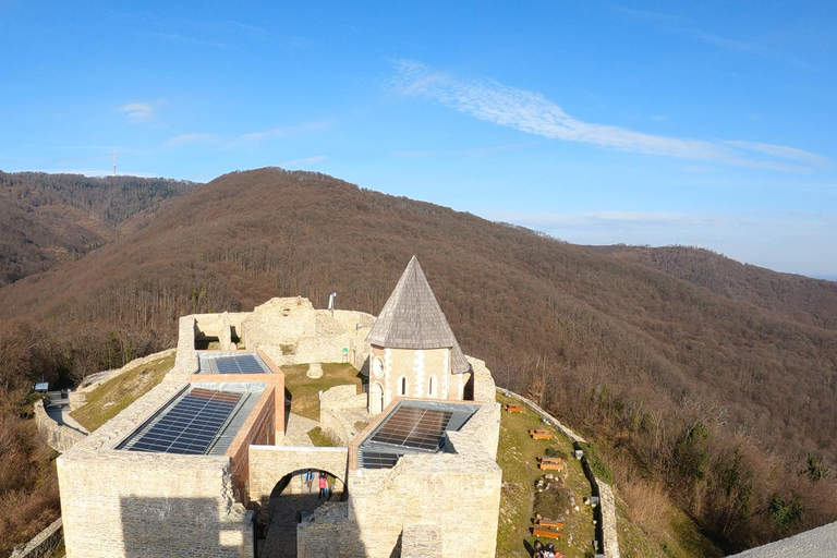 Zagreb: Easy Hike to Medvedgrad Fortress