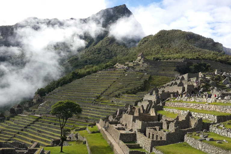 Sacred Valley + Machupicchu 2D/1N Valle Sagrado + Machupicchu 2D/1N (return by train)