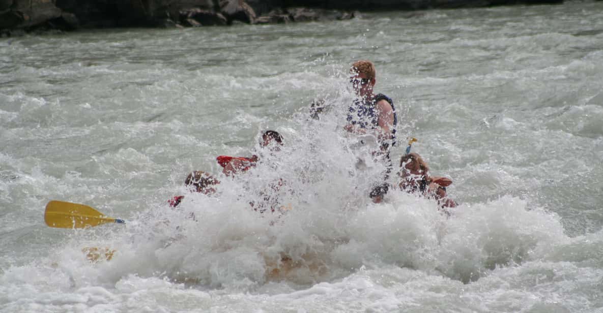 Jasper National Park: 2-Hour Whitewater Rafting