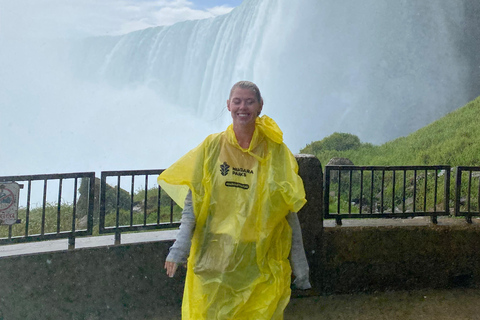 Cataratas do Niágara: Tour c/ Torre, Viagem e Cruzeiro de BarcoEpic Niagara Falls Tour c/ Torre, Viagem e Cruzeiro de Barco