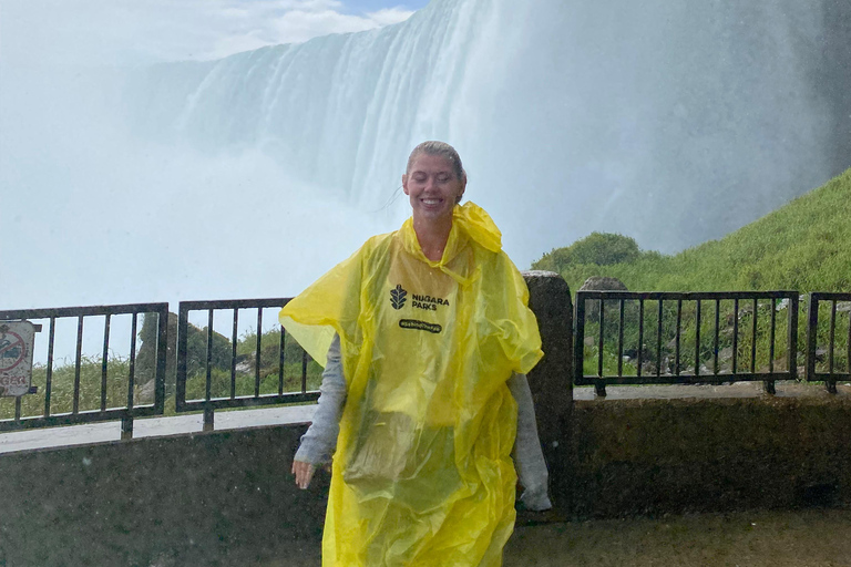 Cataratas do Niágara: Tour c/ Torre, Viagem e Cruzeiro de BarcoEpic Niagara Falls Tour c/ Torre, Viagem e Cruzeiro de Barco