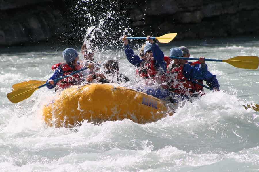 Athabasca Wasserfälle: Wildwasser-Rafting-Abenteuer der Klasse 2. Foto: GetYourGuide