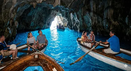 Ab Neapel: Tagestour zur Insel Capri mit Besuch der Blauen Grotte Ab Neapel: Tagestour zur Insel Capri mit Besuch der Blauen Grotte