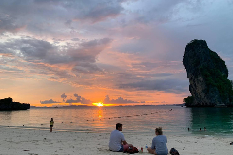 Krabi: Odissea tropicale al tramonto - Crociera di 7 isole in barca a coda lunga