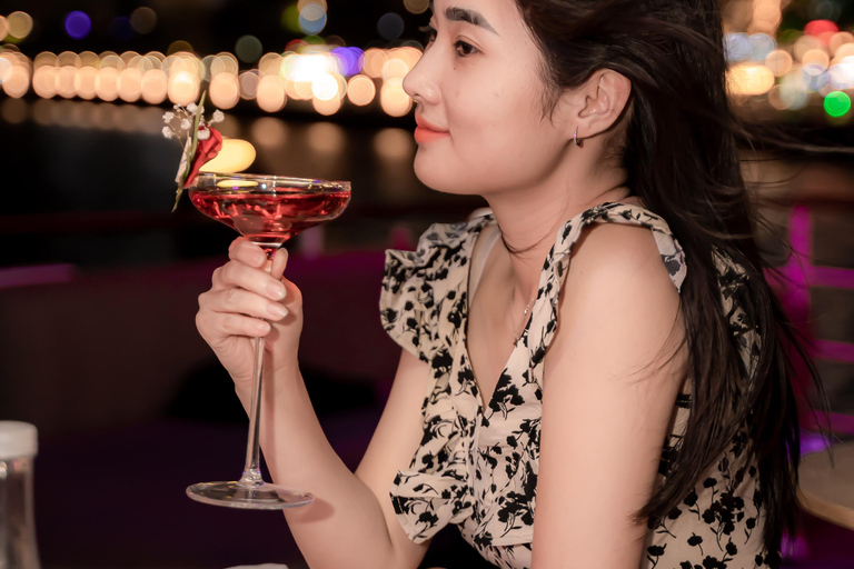 Da Nang: Han River Dinner Cruise with Private Table Options Upper-Deck Dinner — River & City Views