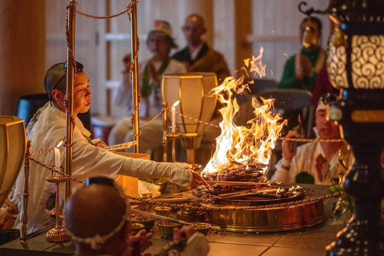 Wakayama & Koyasan: Private Tour with Hotel Pickup & Lunch