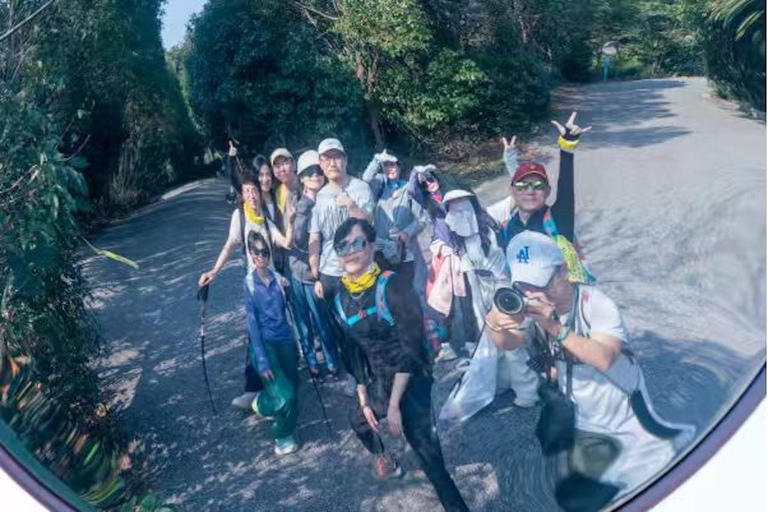 From Shanghai: Taihu Dongshan Hike & Lakeside Sunset Tour