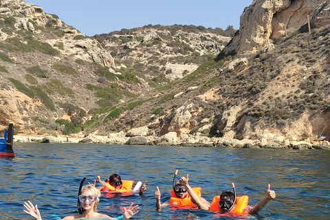 Cagliari: Devil’s Saddle Boat Tour with 4 Stops and Prosecco Cagliari: Sunset Boatour,Last Dive at Devil's Saddle eDrinks