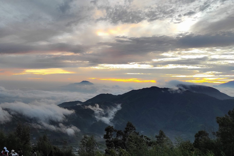 Från Yogyakarta: Diengplatån Golden Sunrise med guide