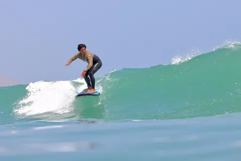 Experiência de surf em Lima