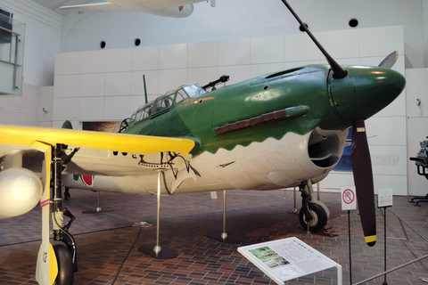 Tokyo War History Tour: Yasukuni Shrine & War Museum War & Remembrance Tour (3.5 Hours)