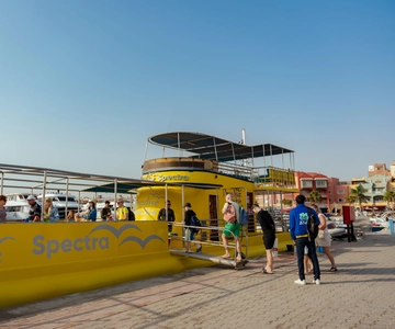Hurghada : Tour en bateau semi-sous-marin avec plongée en apnée et transfert