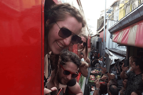 Maeklong Railway &amp; Damnoen Saduak - Special Value Day Trip