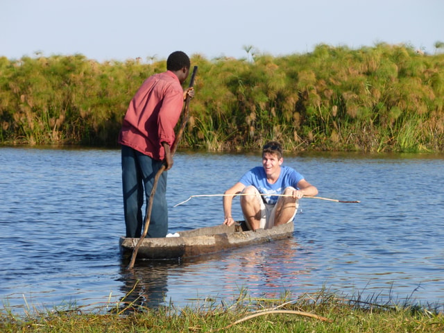 1-Hour mokoro tour in Maun: A quick taste of the Okavango