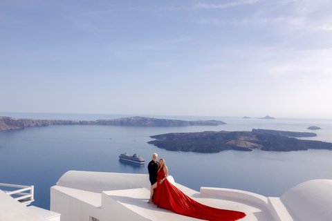 Santorini: Private Photoshoot with Dress Rental & Transfer
