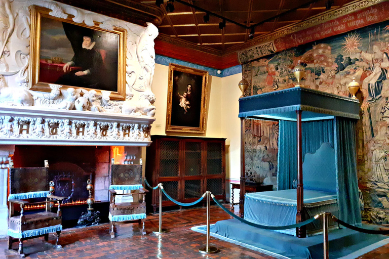 Best of Loire Valley: 4 Châteaux Day Tour from Paris