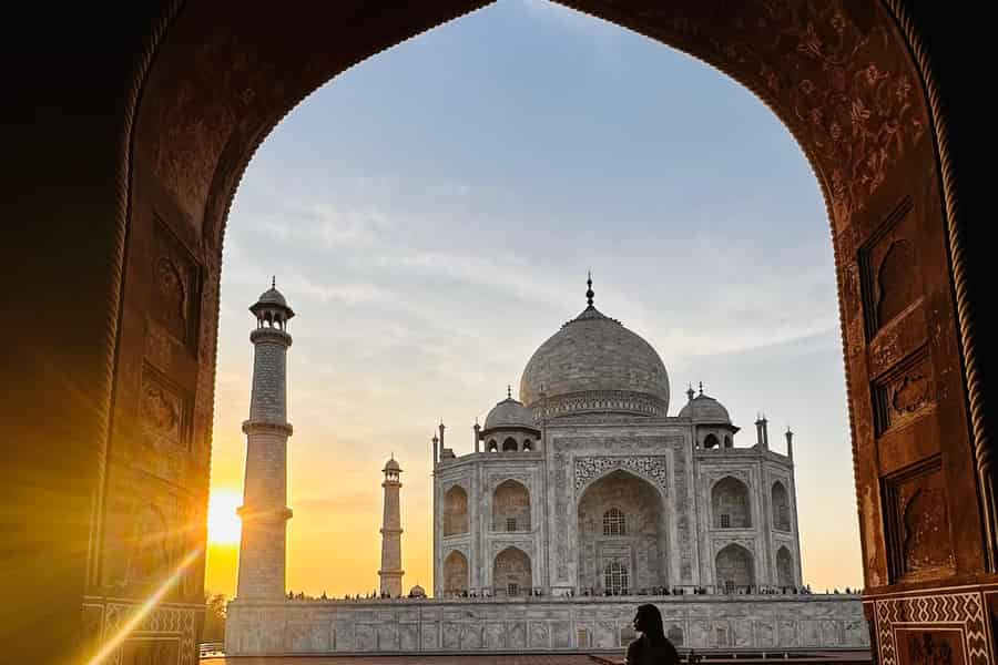 Delhi: Taj Mahal bei Sonnenaufgang & Agra – private Tour mit Guide. Foto: GetYourGuide
