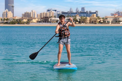 Dubai: Stand Up Paddle Boarding Experience at Palm Jumeirah