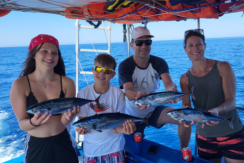 Rodas: Excursión de pesca, snorkel, barbacoa y guía profesional