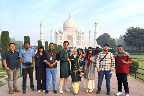 Agra: Taj Mahal & Agra Fort Guided Skip-the-Line Tour Taj Mahal Guided Tour (Tickets Not Included)
