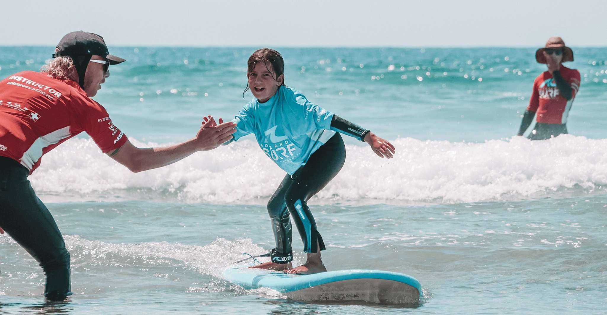 Tel Aviv, clases profesionales de surf en el Beach Club TLV - Hizvo