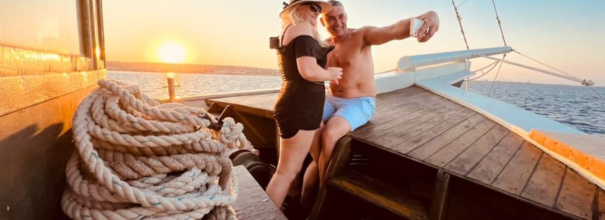 Kolymbia : croisière au coucher du soleil avec Aperol, bières et vin à volonté