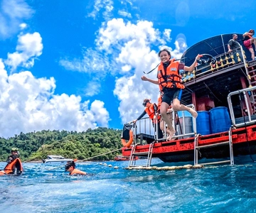 From Koh Chang: 4 Islands Snorkel & Beach Tour by Big Boat