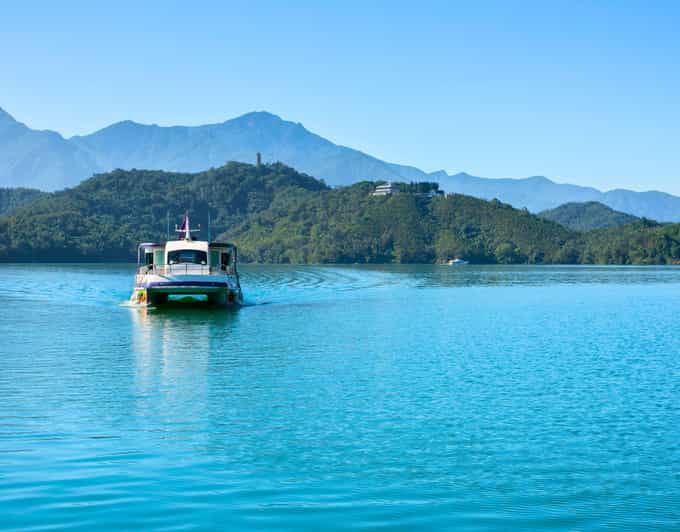 From Taipei: Private Sun Moon Lake Tour with Boat Cruise