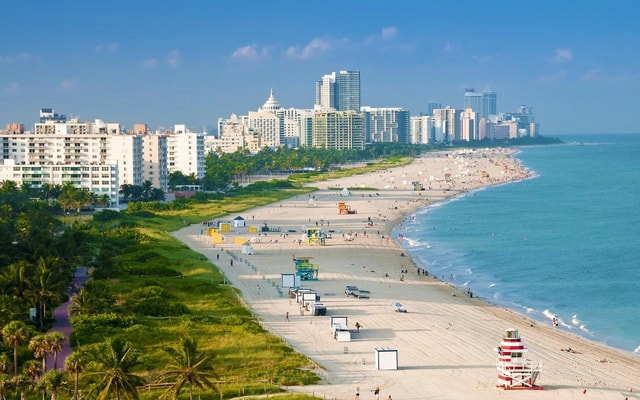 Miami: Film and TV Tour with Vizcaya Museum Entry