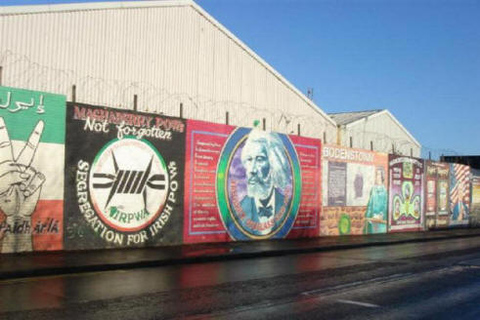 Tour en taxi por los murales de Belfast