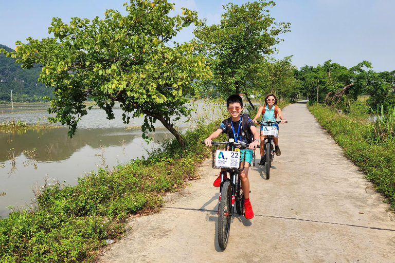Ninh Binh: Day Tour Trang An - Mua Cave - Hoa Lu