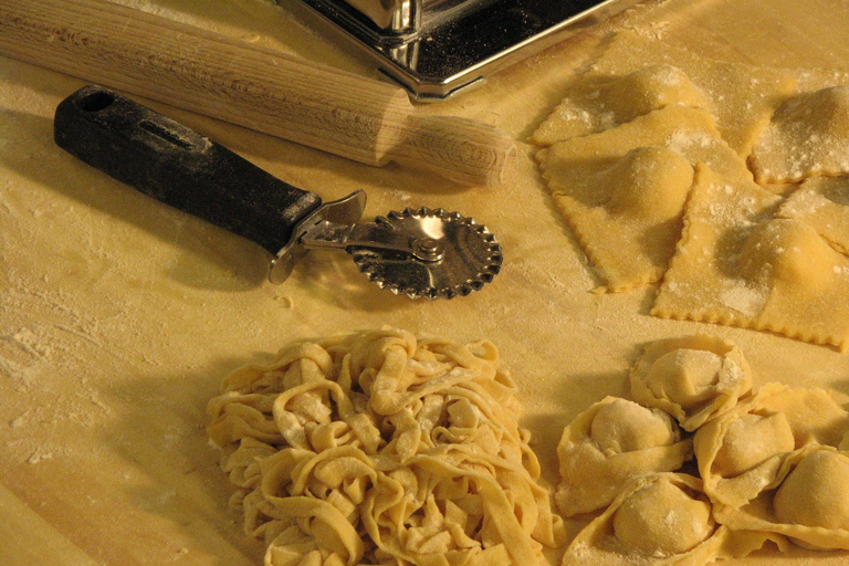 Handmade Pasta and Dessert Cooking Class with Dinner