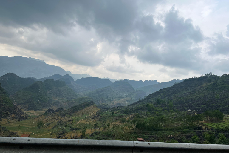 Au départ de Hanoi : 4 jours de visite en voiture de la boucle de Ha Giang, plus un montage vidéo