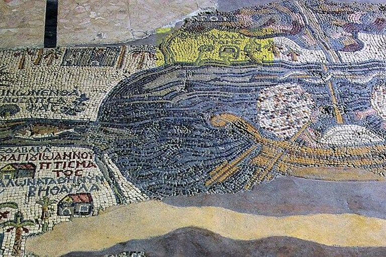 Amman: Petra, Madaba, Mount Nebo & Dead Sea 2-Day Tour