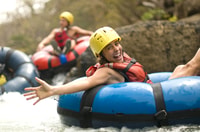 Du Liberia, Aventure Tubing à Rio Negro - Hizvo