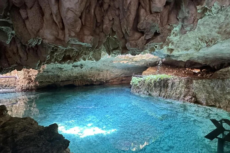 Cancún: Nadar e fazer tirolesa em dois cenotes com almoço