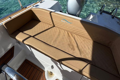 Mandelieu-la-Napoule: Luxury Boat Rental Without a License Mandelieu - 8-hour luxury boat rental without a license (6 people)