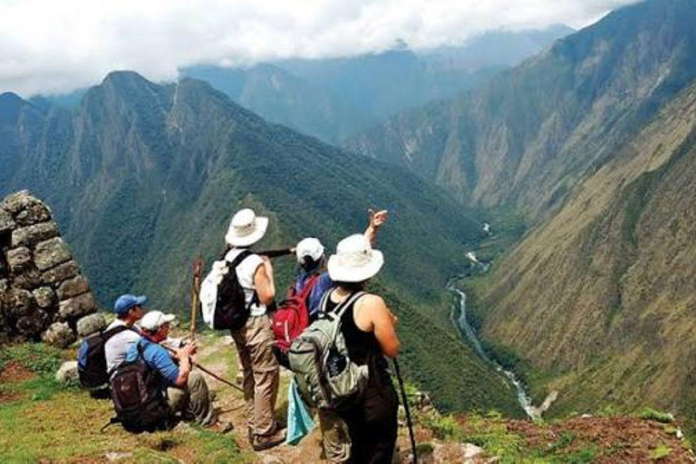 Arequipa: Colca Canyon Trekking 3-Day Tour & 2 Nights